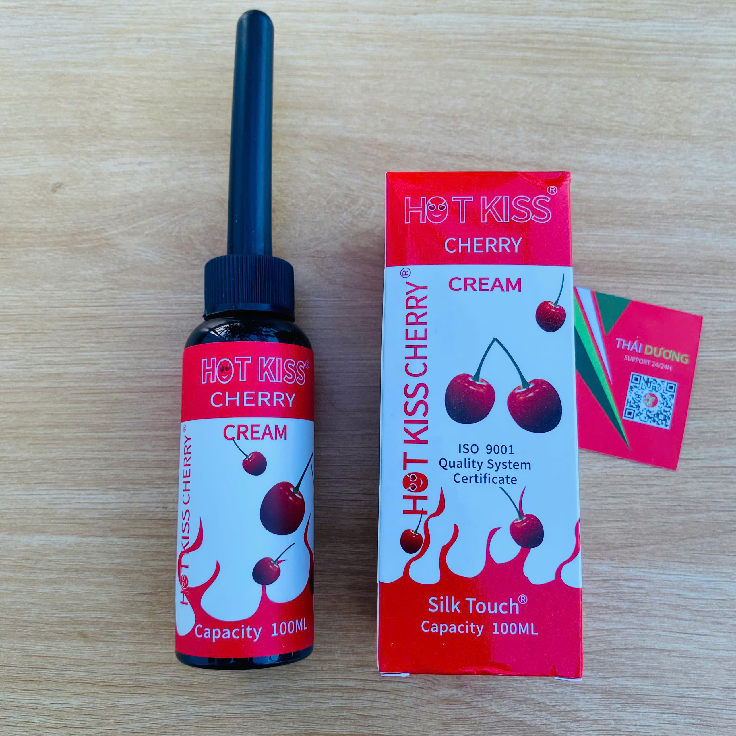 Gel bôi trơn dưỡng ẩm hương cherry Hot Kiss Cherry 100ml Silk Touch